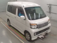 Daihatsu Atrai Wagon лот № 165 оценка 3  с аукциона в Японии 4