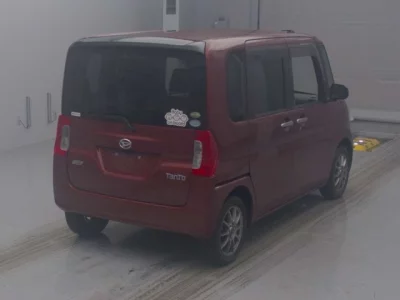 Daihatsu TANTO  с аукциона в Японии