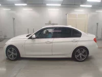 BMW 3-Series лот № 38024 оценка 4  с аукциона в Японии 3