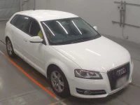 Audi A3 лот № 38001 оценка 3.5  с аукциона в Японии 4