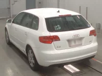 Audi A3 лот № 38001 оценка 3.5  с аукциона в Японии 5