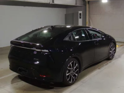 Toyota PRIUS PHV  с аукциона в Японии