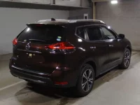 Nissan X-TRAIL лот № 2242 оценка 4.5  с аукциона в Японии 1