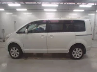 Mitsubishi DELICA D5 лот № 30308 оценка 4  с аукциона в Японии 3