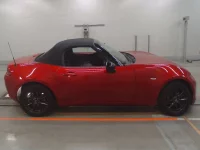 Mazda ROADSTER лот № 33095 оценка 4.5  с аукциона в Японии 2