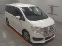 Honda STEP WAGON лот № 30525 оценка 4  с аукциона в Японии 4