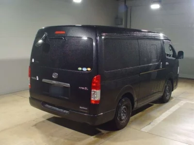 Toyota HIACE VAN  с аукциона в Японии