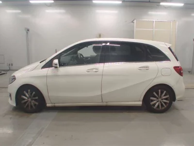 Mercedes-Benz B CLASS