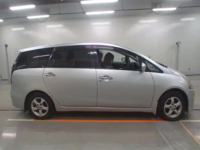 Mitsubishi GRANDIS