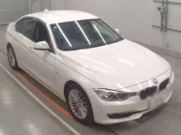 BMW 3-Series лот № 38090 оценка 4  с аукциона в Японии 4