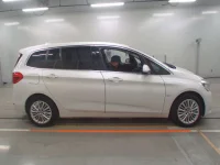 BMW 2-Series лот № 38075 оценка 4.5  с аукциона в Японии 2