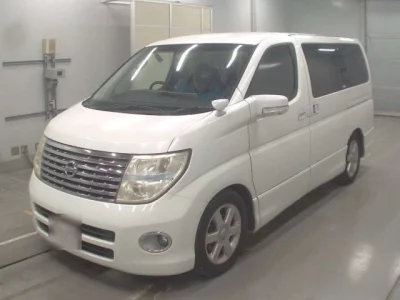 Nissan ELGRAND  с аукциона в Японии