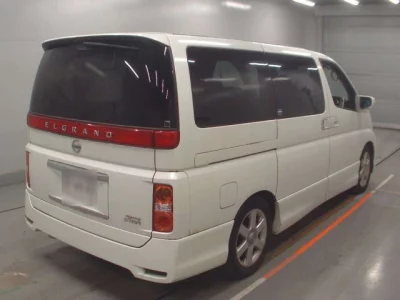 Nissan ELGRAND  с аукциона в Японии