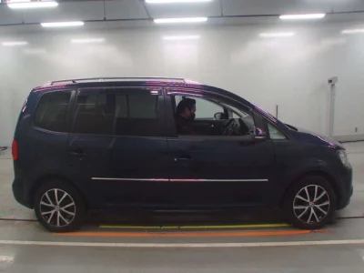 Volkswagen GOLF TOURAN