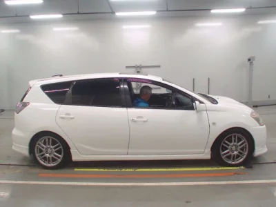 Toyota CALDINA  с аукциона в Японии