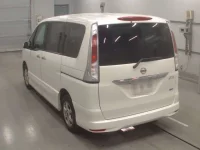 Nissan SERENA лот № 50100 оценка 4  с аукциона в Японии 5