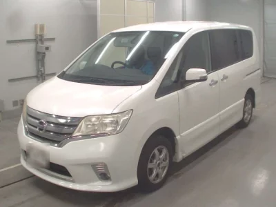 Nissan SERENA  с аукциона в Японии
