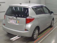 Toyota RACTIS лот № 10323 оценка R  с аукциона в Японии 1