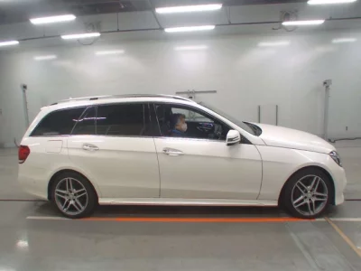 Mercedes-Benz E CLASS WAGON