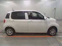 Toyota PASSO лот № 30642 оценка 4.5  с аукциона в Японии 2