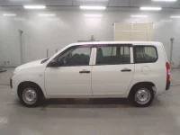 Toyota PROBOX лот № 30630 оценка 3.5  с аукциона в Японии 3