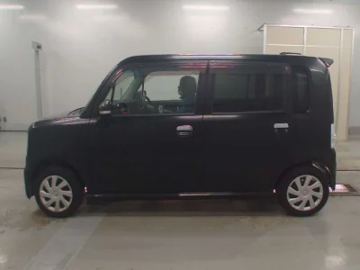 Toyota Pixis Space