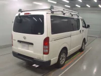 Toyota HIACE VAN лот № 30583 оценка 3.5  с аукциона в Японии 1