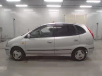 Nissan TINO лот № 10351 оценка 3  с аукциона в Японии 3