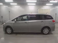 Toyota WISH лот № 30602 оценка 4  с аукциона в Японии 3