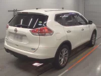 Nissan X-TRAIL лот № 30601 оценка 4.5  с аукциона в Японии 1