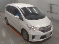 Honda FREED лот № 30595 оценка 4.5  с аукциона в Японии 4