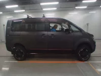 Mitsubishi DELICA D5 лот № 30607 оценка 3.5  с аукциона в Японии 2