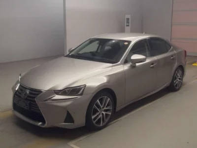 Lexus IS