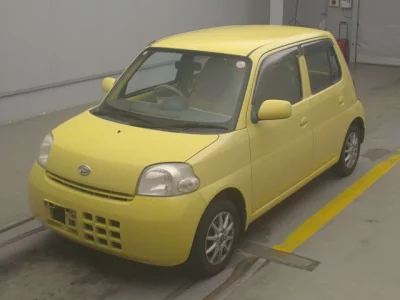 Daihatsu Esse