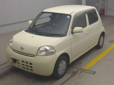 Daihatsu Esse