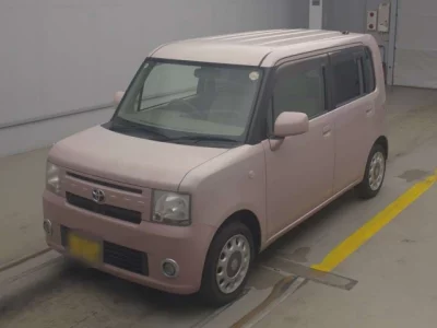 Toyota PIXIS SPACE  с аукциона в Японии