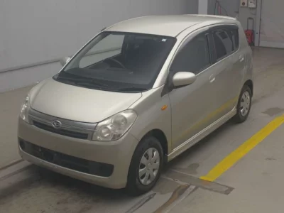 Daihatsu MIRA  с аукциона в Японии