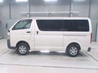 Toyota HIACE VAN лот № 30075 оценка 3  с аукциона в Японии 3