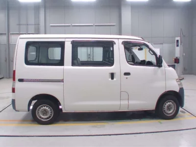 Toyota LiteAce Van