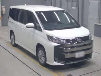 Toyota NOAH лот № 30070 оценка 4  с аукциона в Японии 4