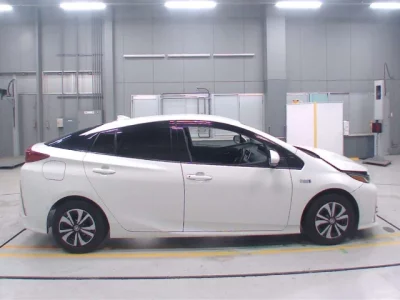 Toyota Prius PHV