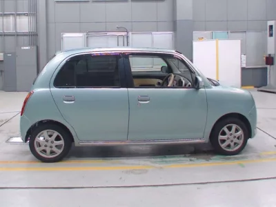 Daihatsu MIRA  с аукциона в Японии