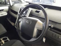 Toyota VOXY лот № 30012 оценка 3.5  с аукциона в Японии 6