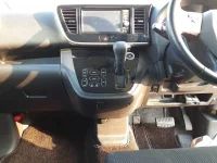 Nissan DAYZ ROOX лот № 30019 оценка 4  с аукциона в Японии 8