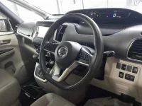 Nissan SERENA лот № 30053 оценка 4  с аукциона в Японии 6