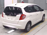 Honda FIT лот № 30017 оценка 3.5  с аукциона в Японии 1