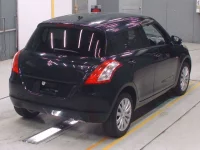 Suzuki SWIFT лот № 30008 оценка 3.5  с аукциона в Японии 1