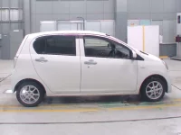 Daihatsu MIRA E S лот № 30045 оценка 4  с аукциона в Японии 1