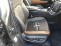 Toyota CROWN CROSSOVER лот № 30180 оценка 4.5  с аукциона в Японии 7