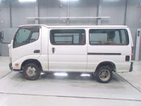 Toyota DYNA лот № 30205 оценка 3.5  с аукциона в Японии 3